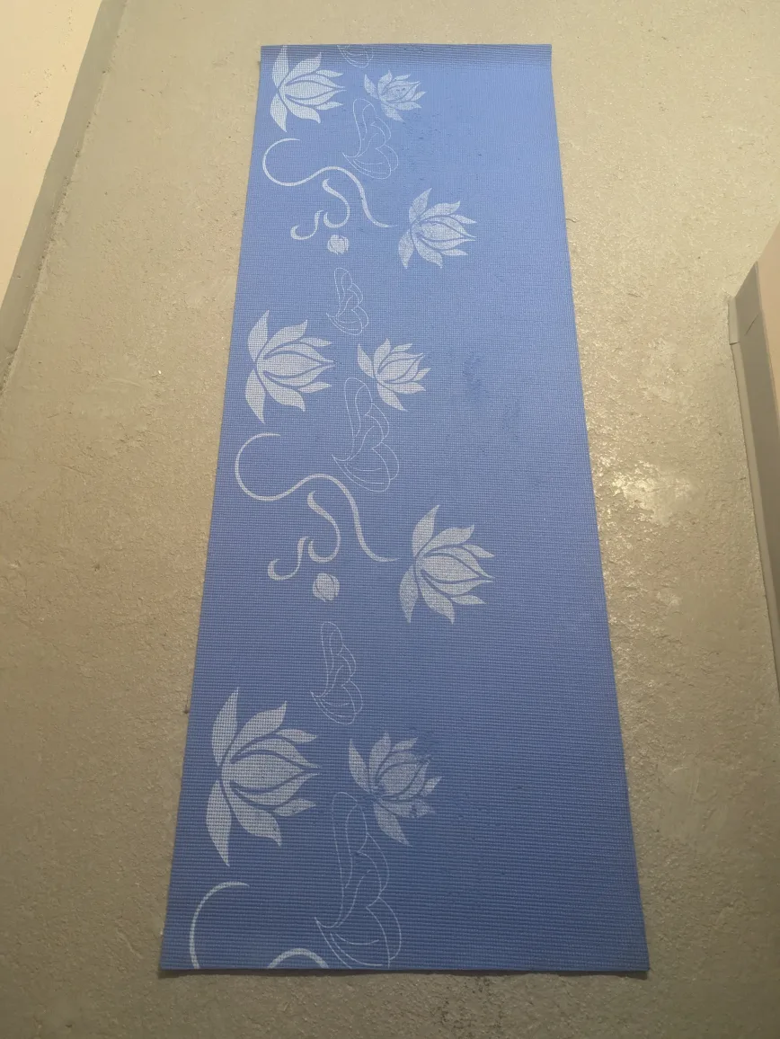 Blue Yoga Mat thumbnail