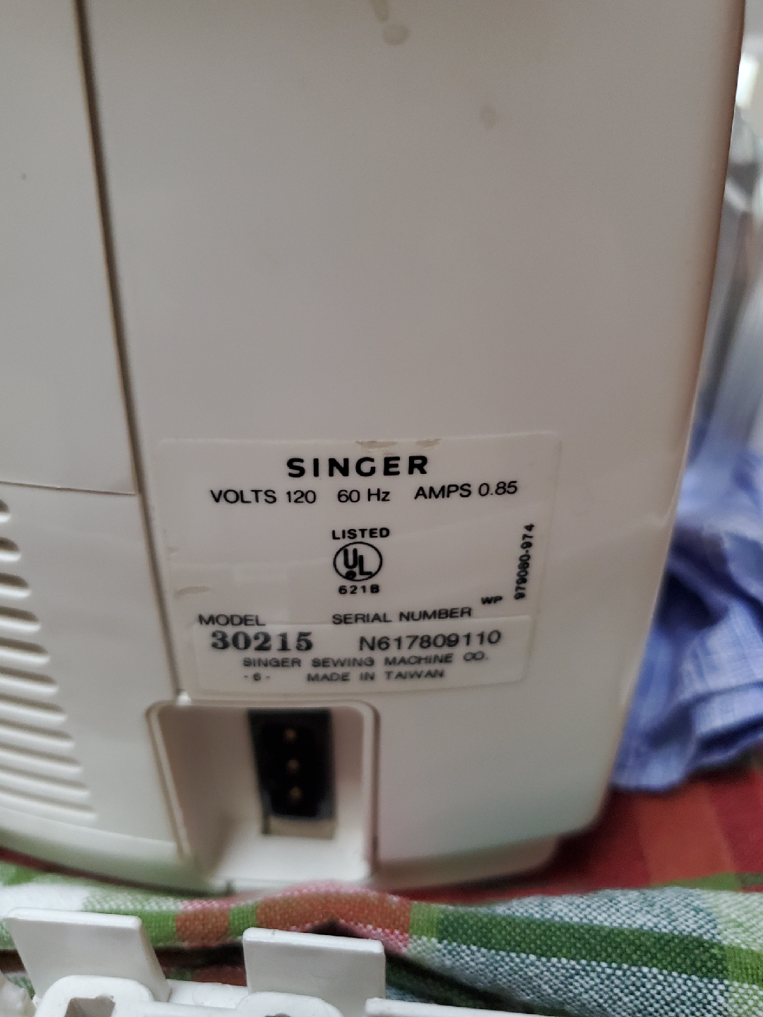 Singer Sewing Machine Model 30215 - photo 2
