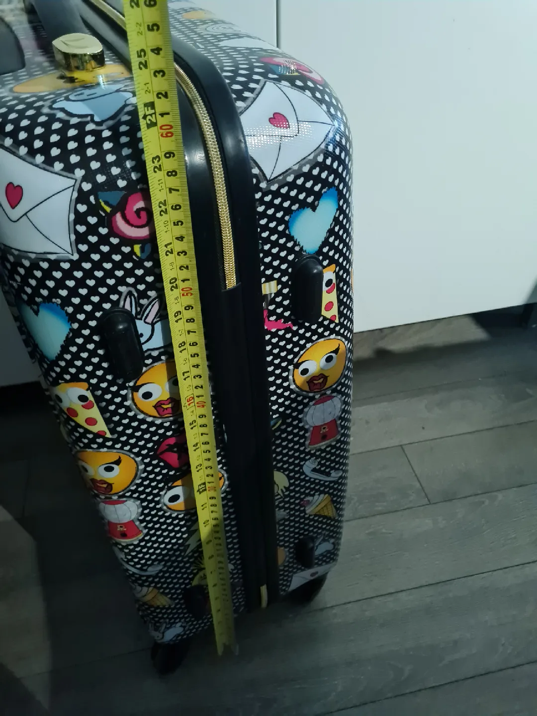 🎀Large Betsey Johnson Emoji Rolling Luggage 😍 image indicator(7)