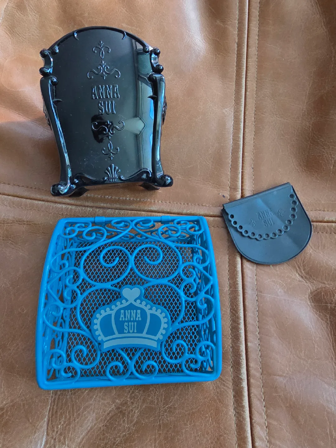 Anna Sui Cosmetic Organizers thumbnail
