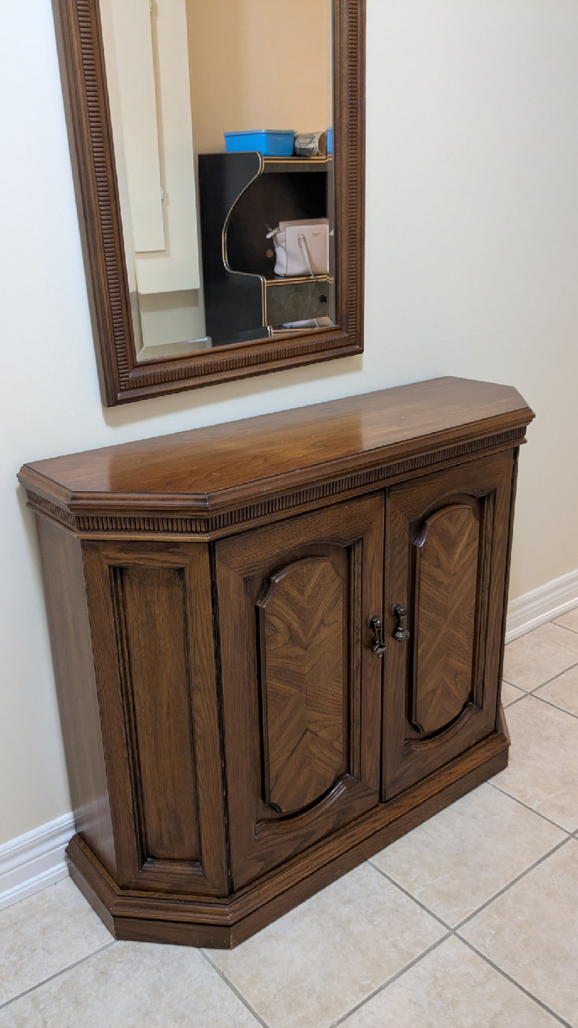 Wood Entryway Cabinet with Mirror