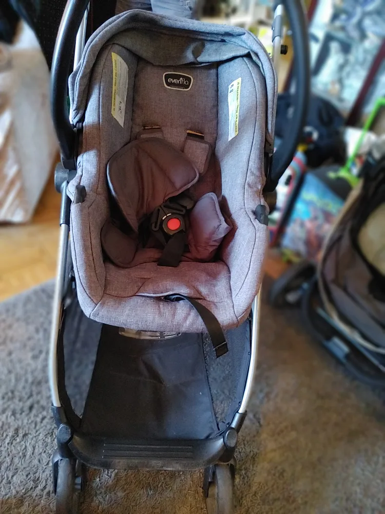 Evenflo Travel System Stroller & Car Seat thumbnail