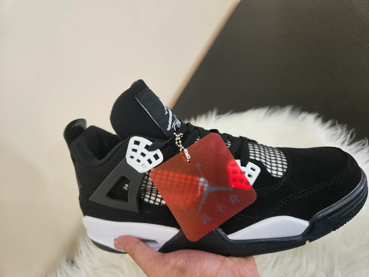 Jordan 4s White Thunders thumbnail