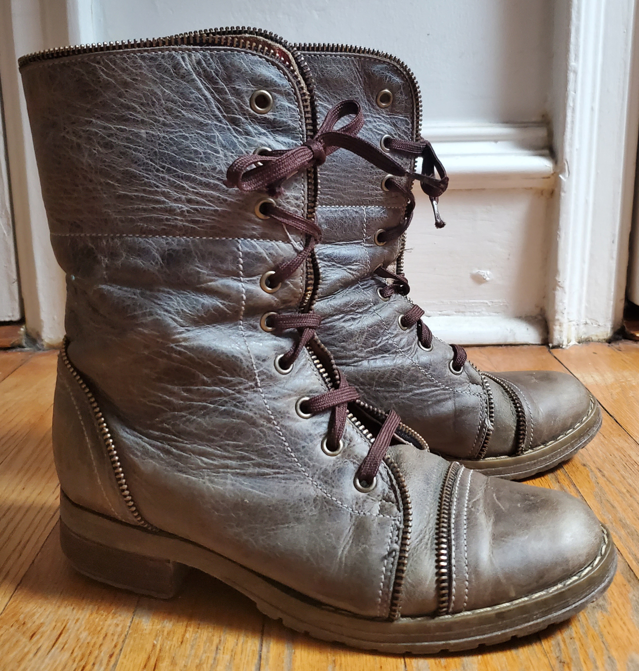 Italian Leather Lace-Up Boots with a twist - photo 3