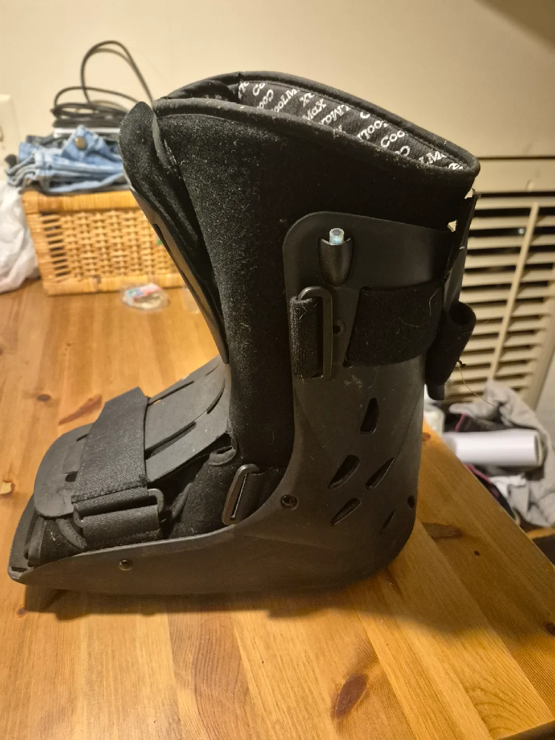 Landmark Medical LDK2 Air Walker Boot - Large image indicator(2)