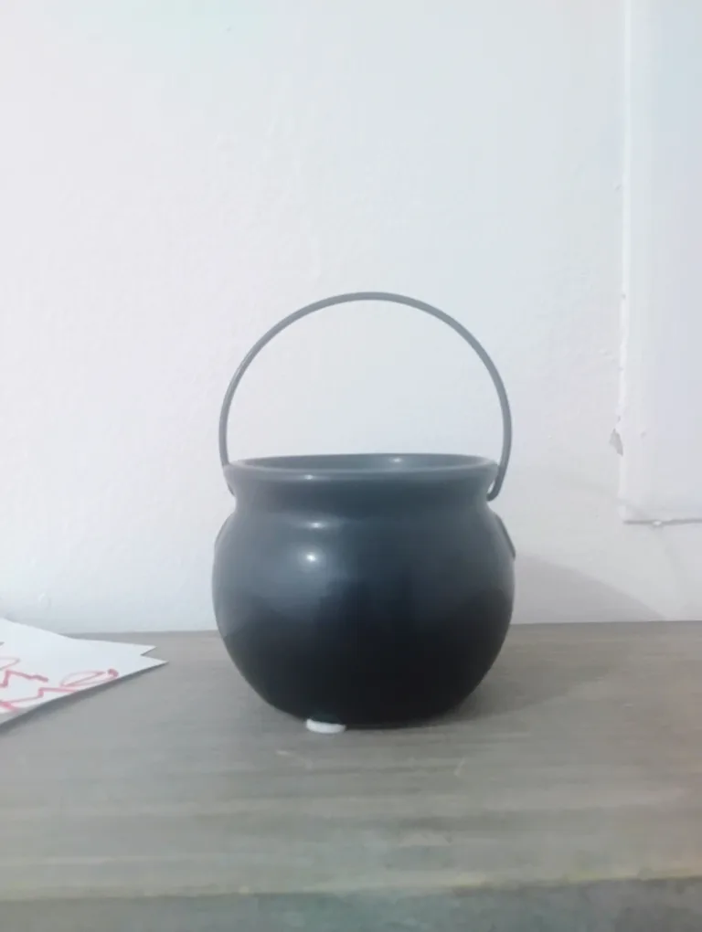 Black Cauldron Halloween Decoration thumbnail