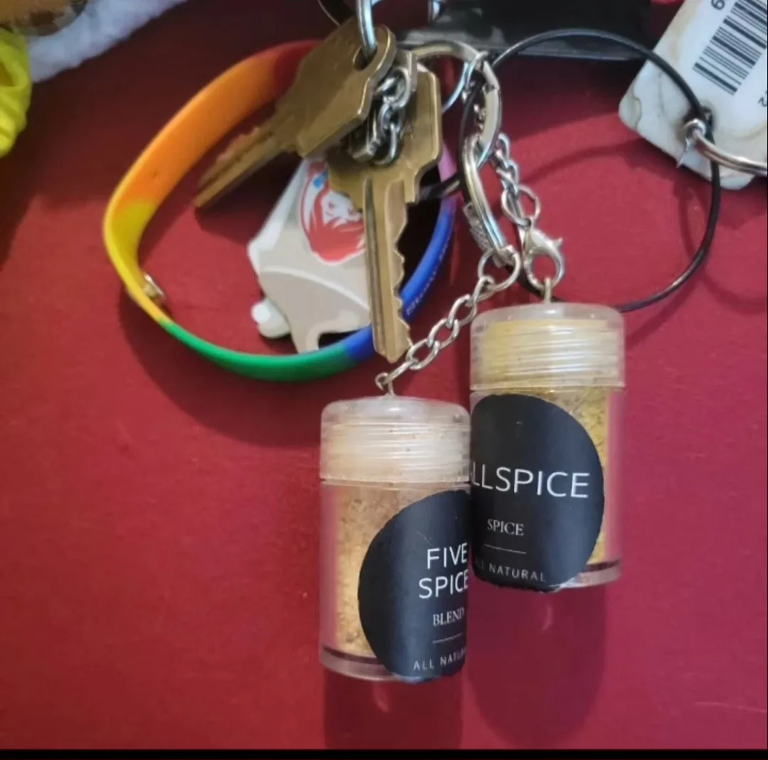 Keychain Seasoning set of 3 image indicator(8)