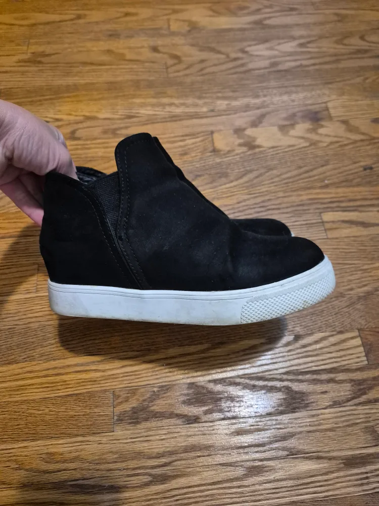 Steve Madden Black Suede Wedge Sneakers Size 8 image indicator(2)