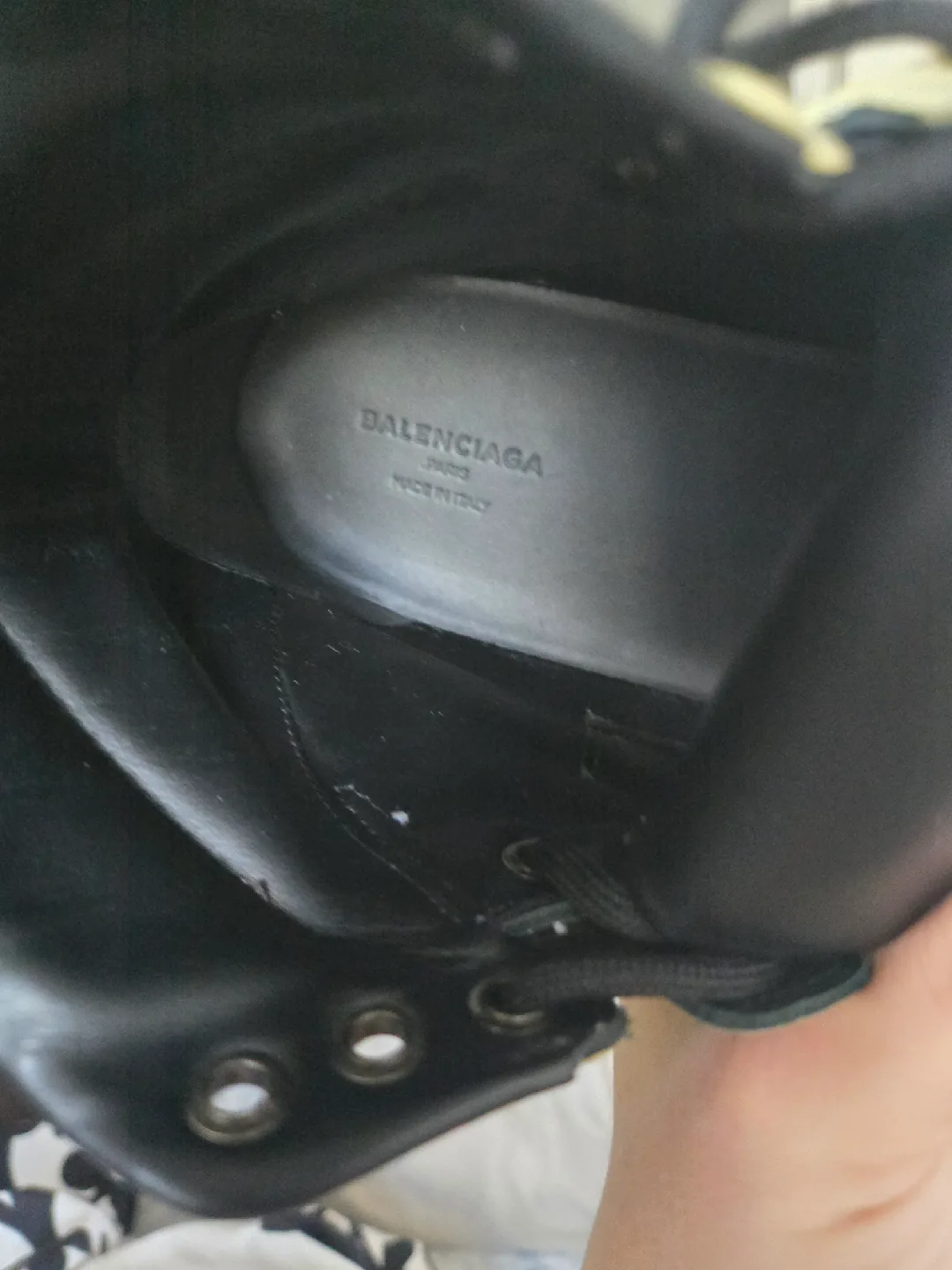 Balenciaga High Top Sneakers - Size 39 image indicator(6)