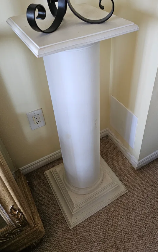 White Decorative Column Stand image indicator(2)