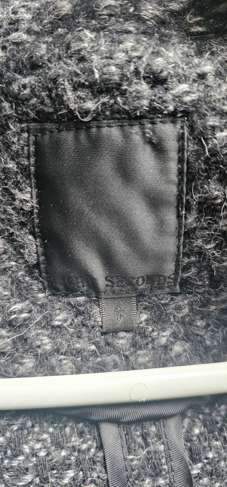 Seconds Jacket with Size S image indicator(3)