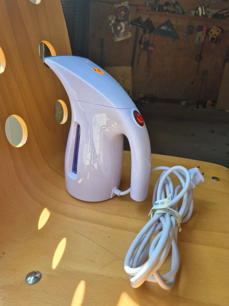 Garment Steamer HL7 thumbnail