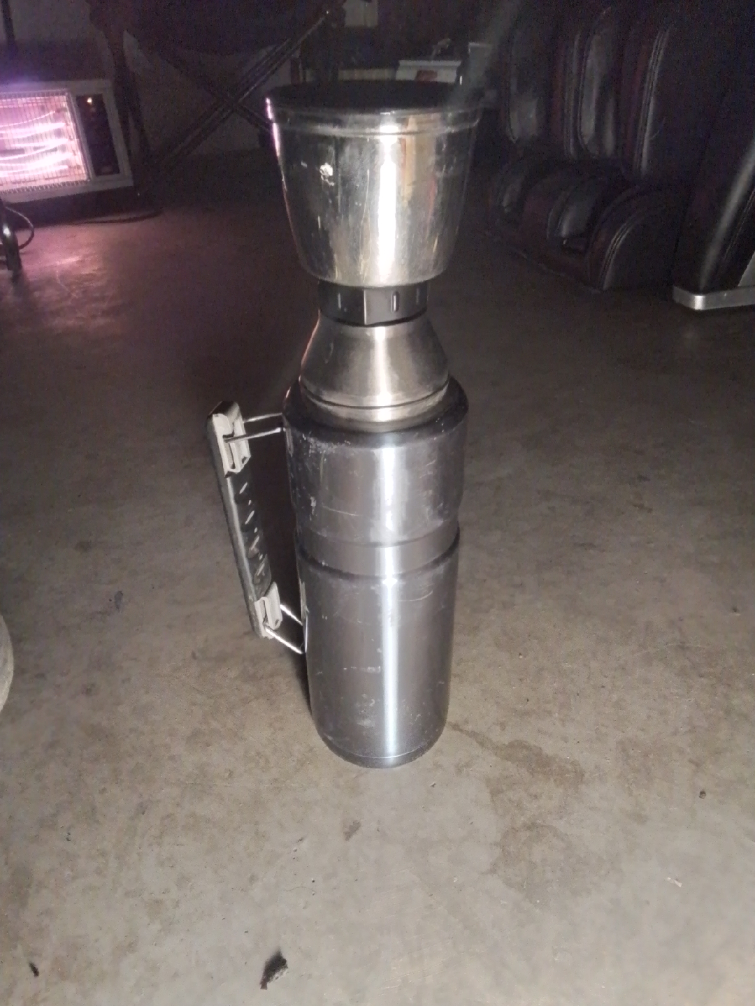 thermos keeps hot an cold