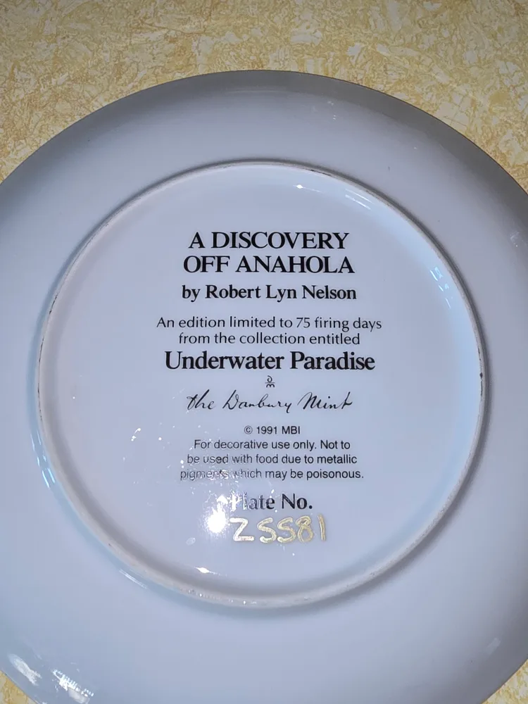 Danbury Mint "Underwater Paradise" Plate image indicator(2)
