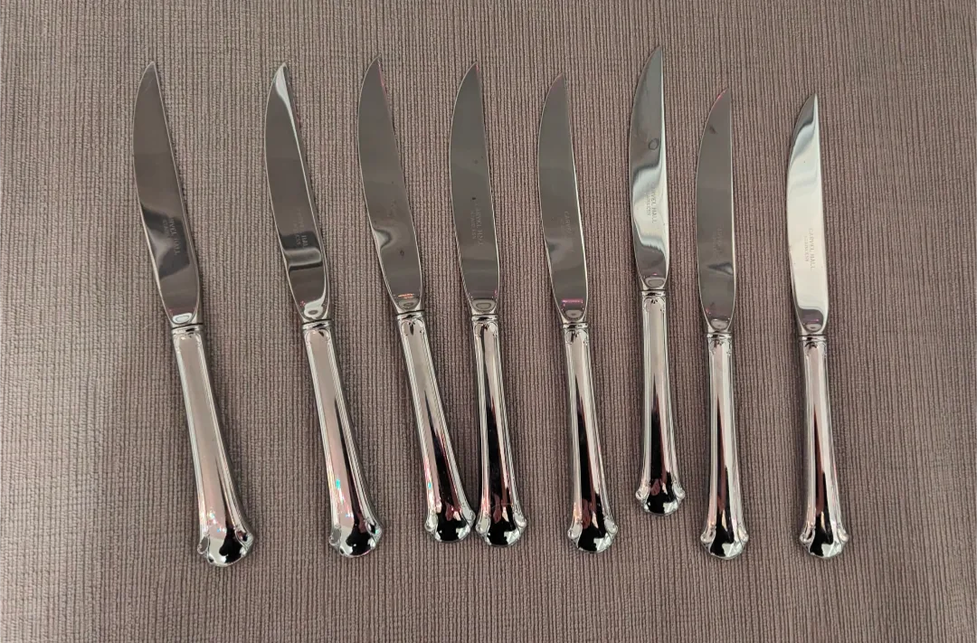 Carvel Hall Stainless Steel Knives (8) thumbnail