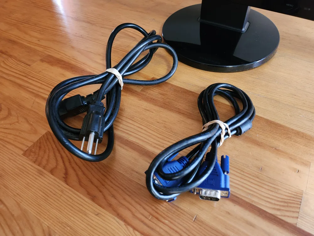 Samsung Monitor 18.5" Flatscreen 🥕 image indicator(3)