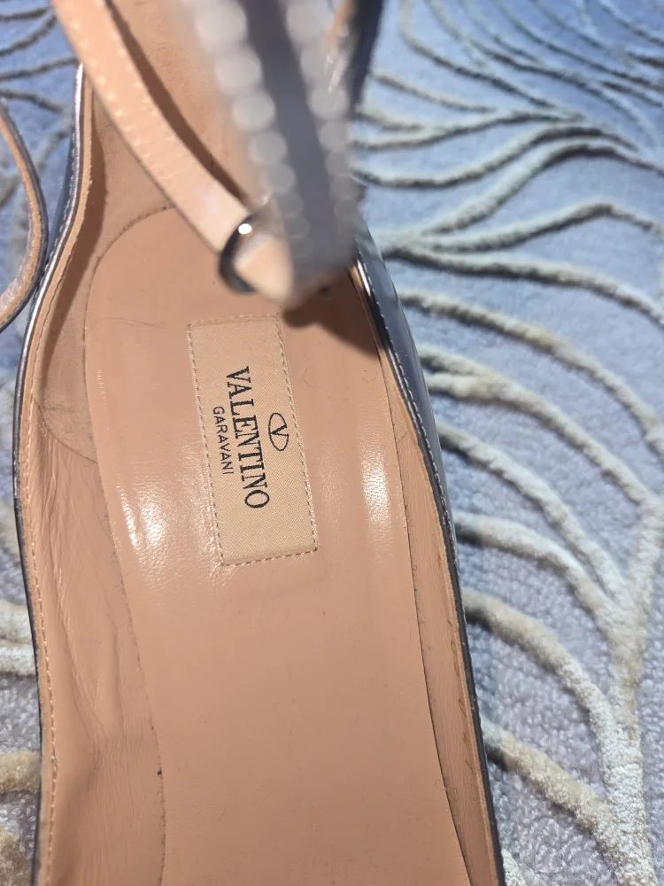 Valentino Garavani Silver Heels image indicator(2)