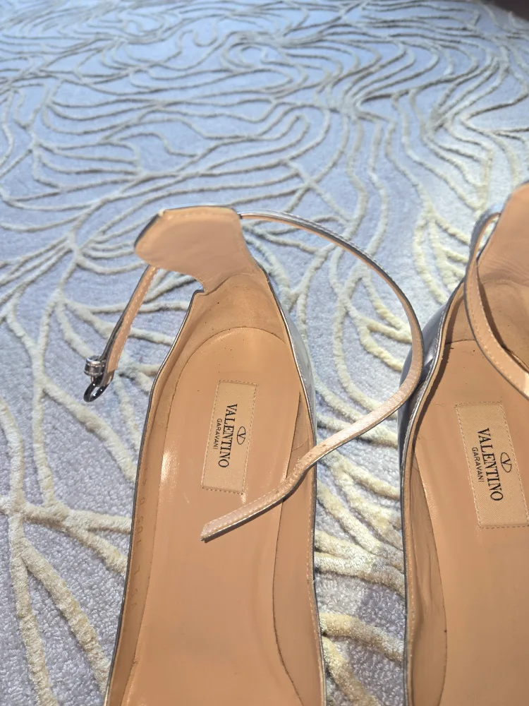 Valentino Garavani Silver Heels image indicator(3)
