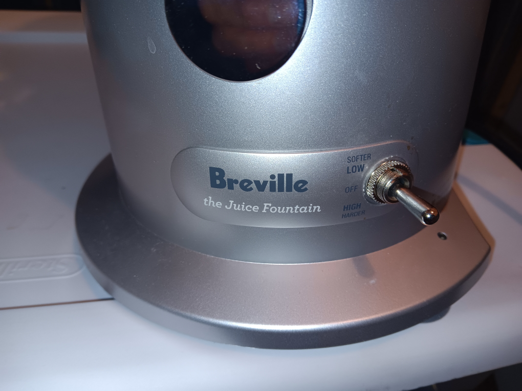 Breville the Juice Fountain Juicer