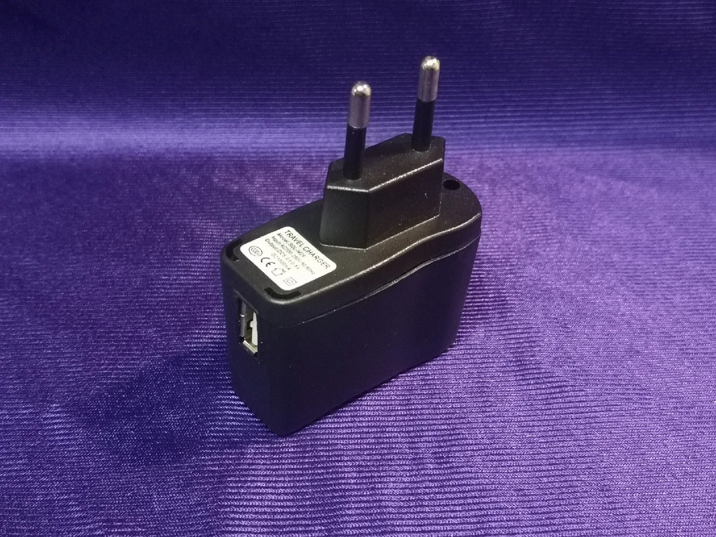 🥕 Free Travel Wall USB Charger Block thumbnail