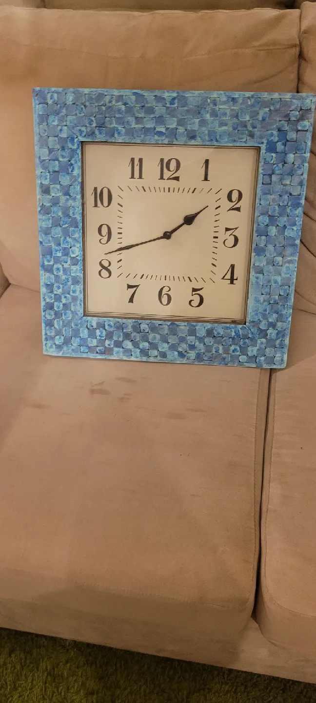 Assorted Home Decor Items image indicator(3)