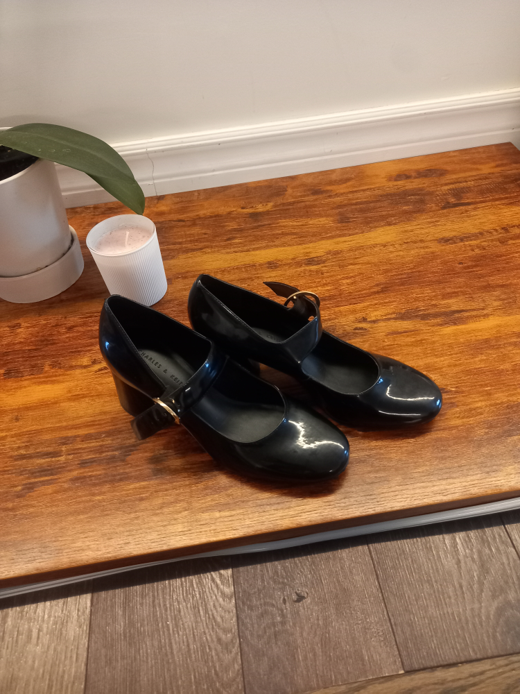 Charles & Keith Black Heels - Size 36 - photo 2