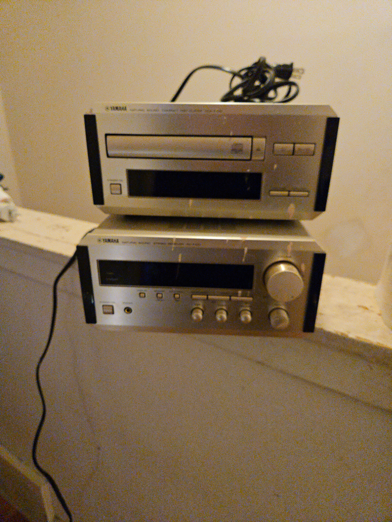 Yamaha Natural Sound Stereo Receiver & CD Player