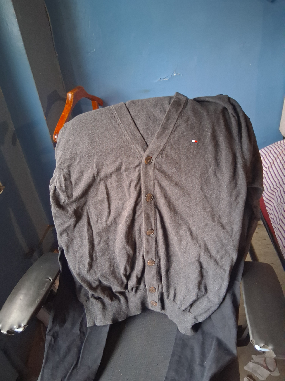 set pants with Tommy Hilfiger