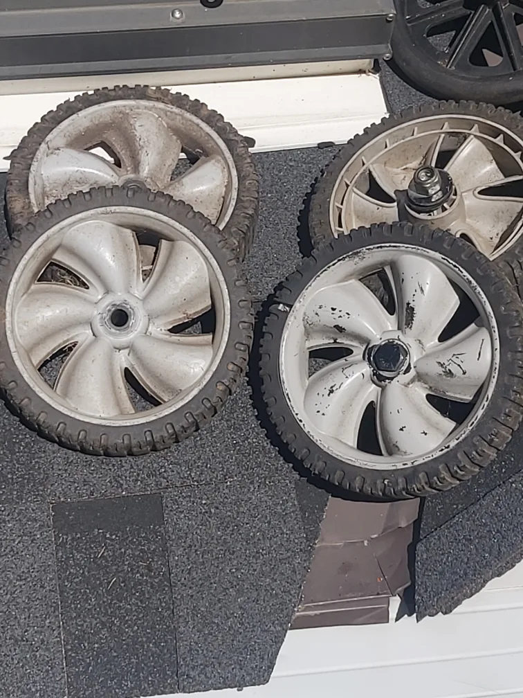 Used Wheels - Assorted Sizes and Types image indicator(7)