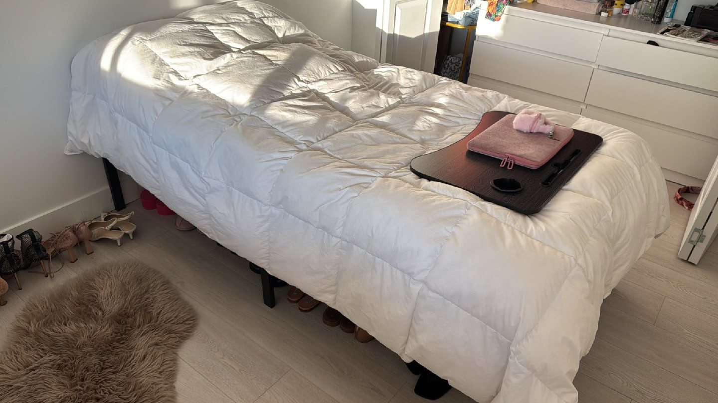 TWIN MATTRESS + BED FRAME METAL