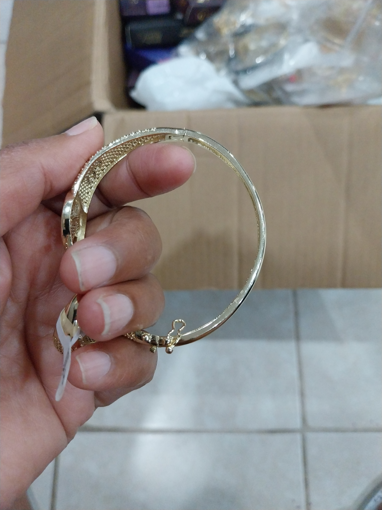 Gold Bangle Bracelet with Ring - Size 8 - photo 5