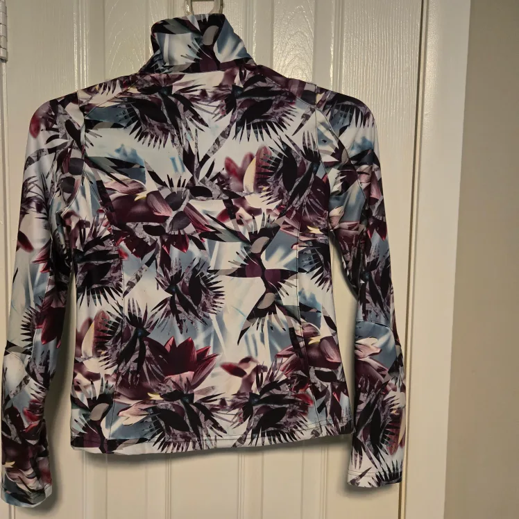 Obermeyer Aspen Pullover - Size M image indicator(3)