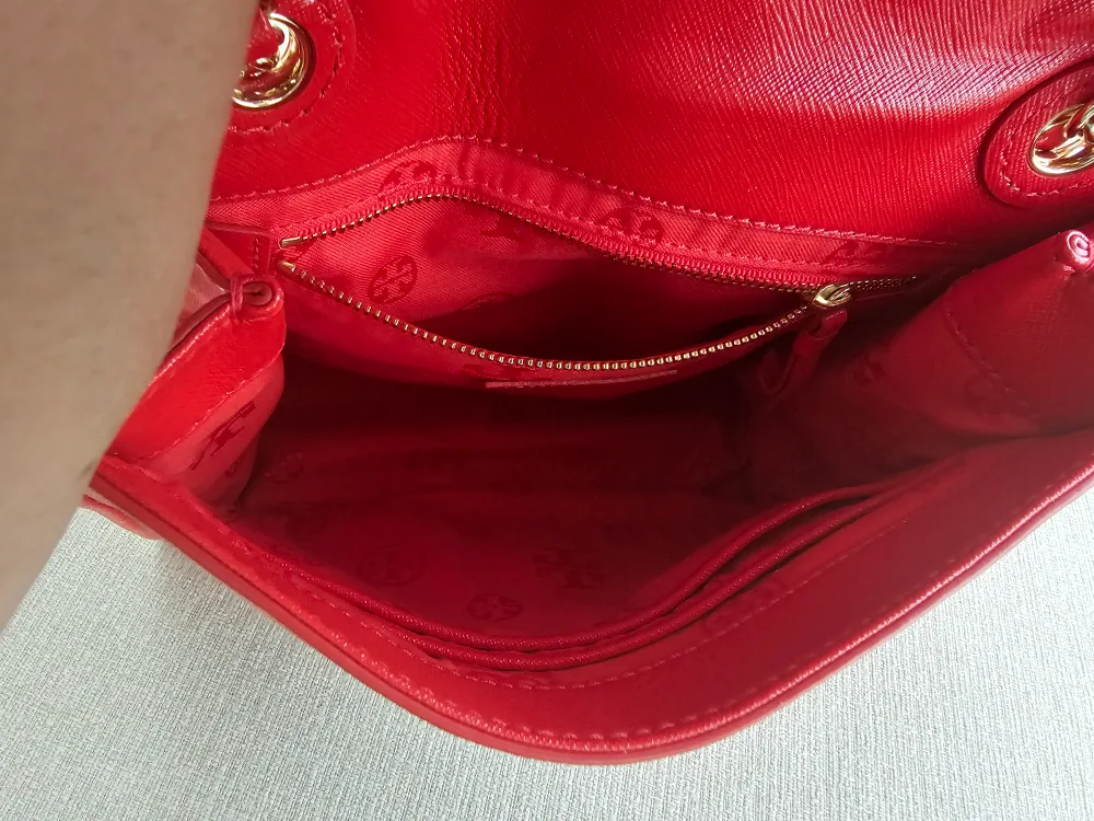 Authentic Tory Burch Red Leather Crossbody Bag image indicator(4)