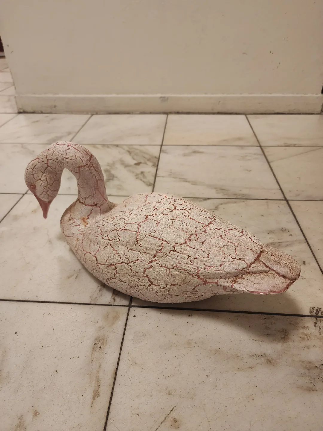 Decorative Swan Figurine image indicator(3)