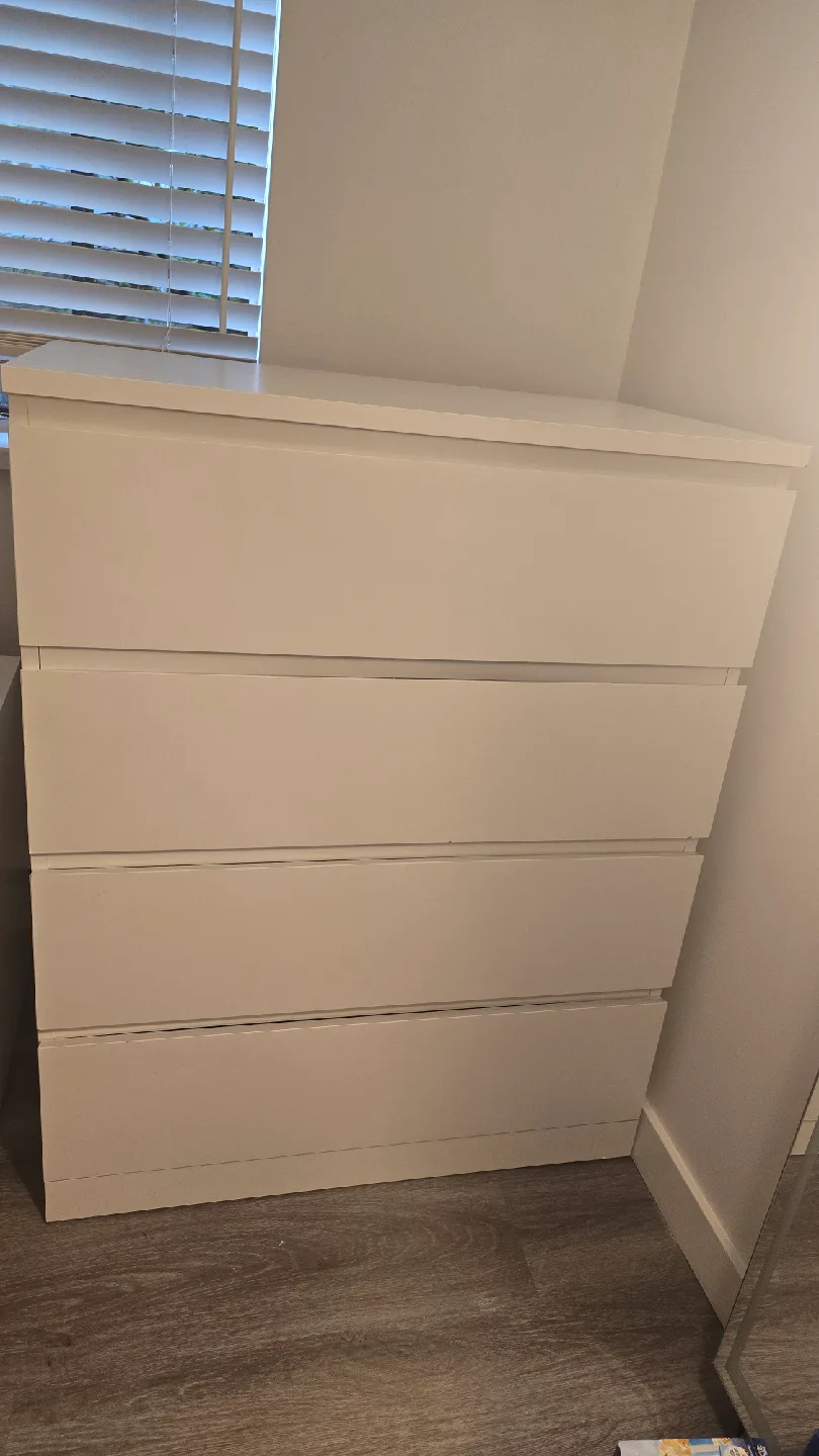 IKEA Malm 4-Drawer Dresser - Great Condition!