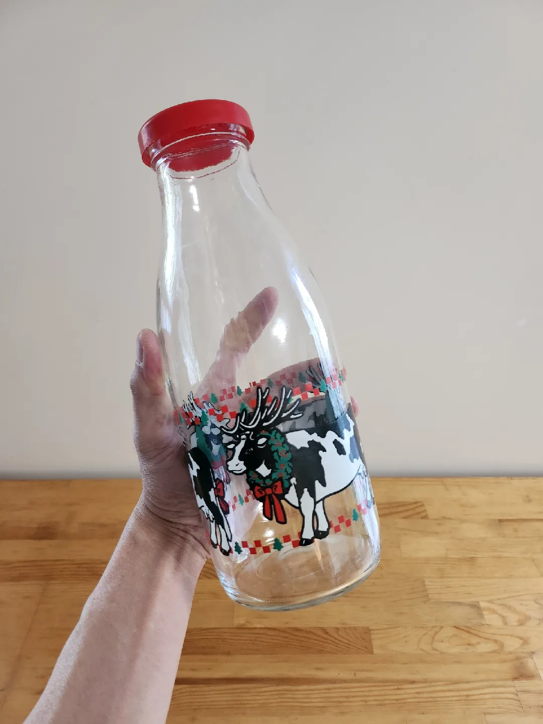 Vintage Christmas Cow Milk Bottle image indicator(3)