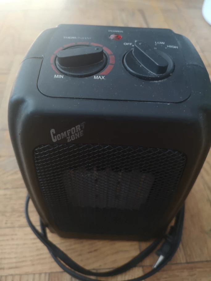 Comfort Zone Personal Space Heater - photo 2