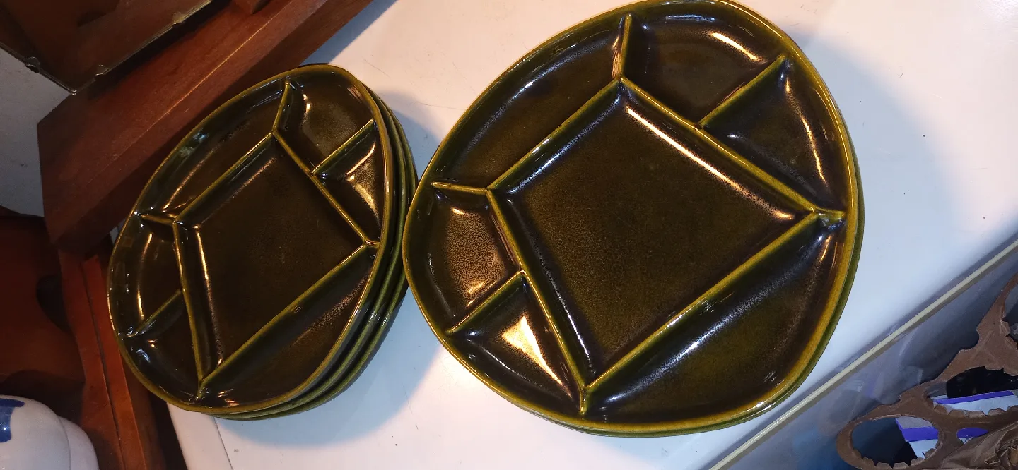 6-  1970s Canadiana Sunburst Fondue/Dinner Plates thumbnail