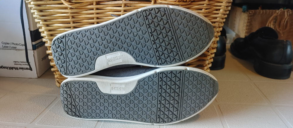 TOMS Men's Grey Sneakers Size 8 - photo 4