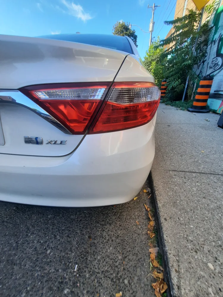 Toyota Camry XLE hybrid 2017Used Car image indicator(8)