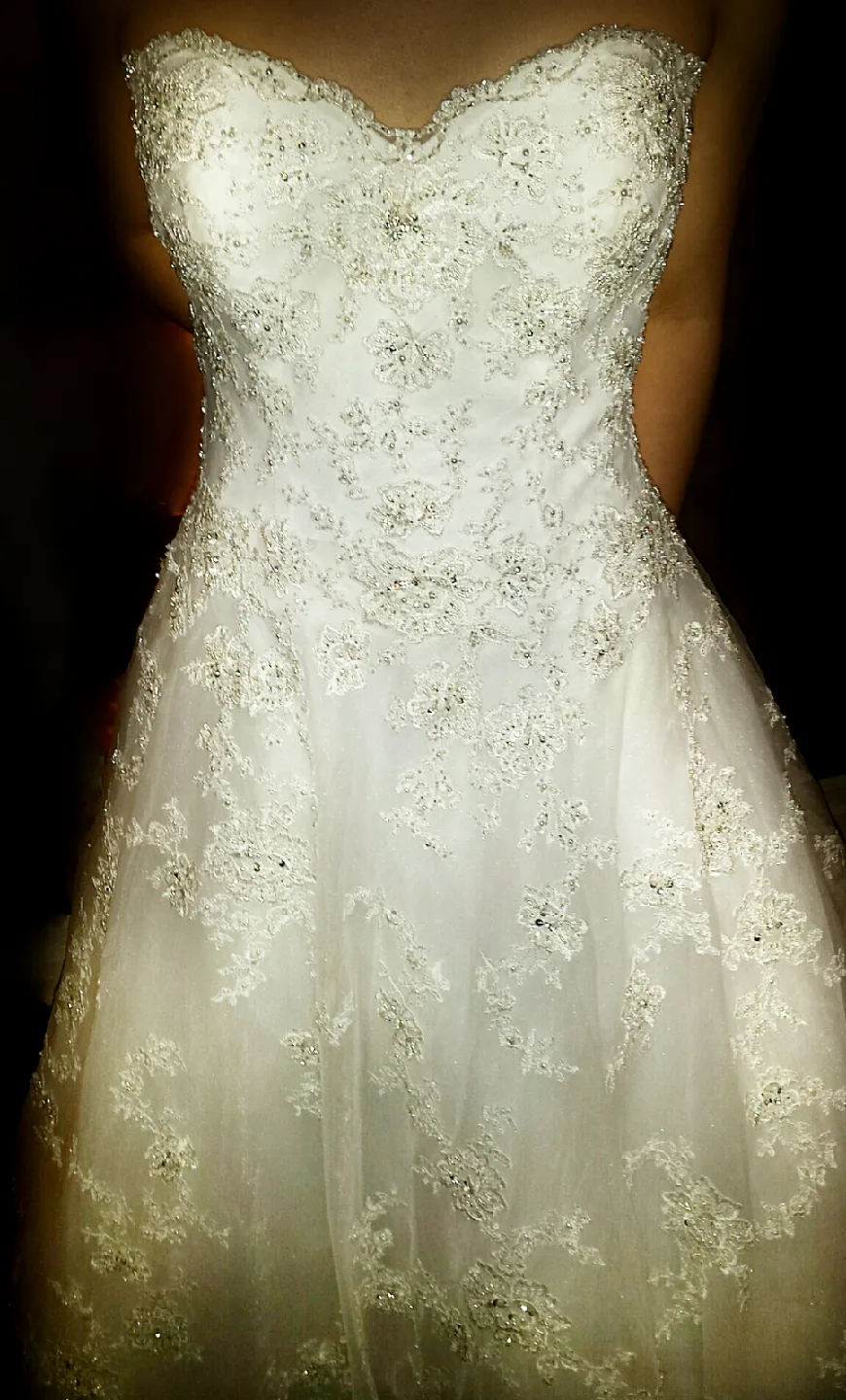 White Wedding Dresses image indicator(7)