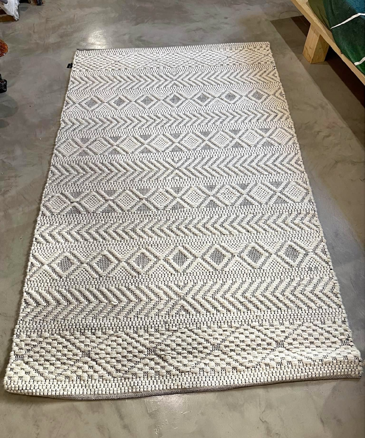 Patterned Area Rug 99in x 61 in