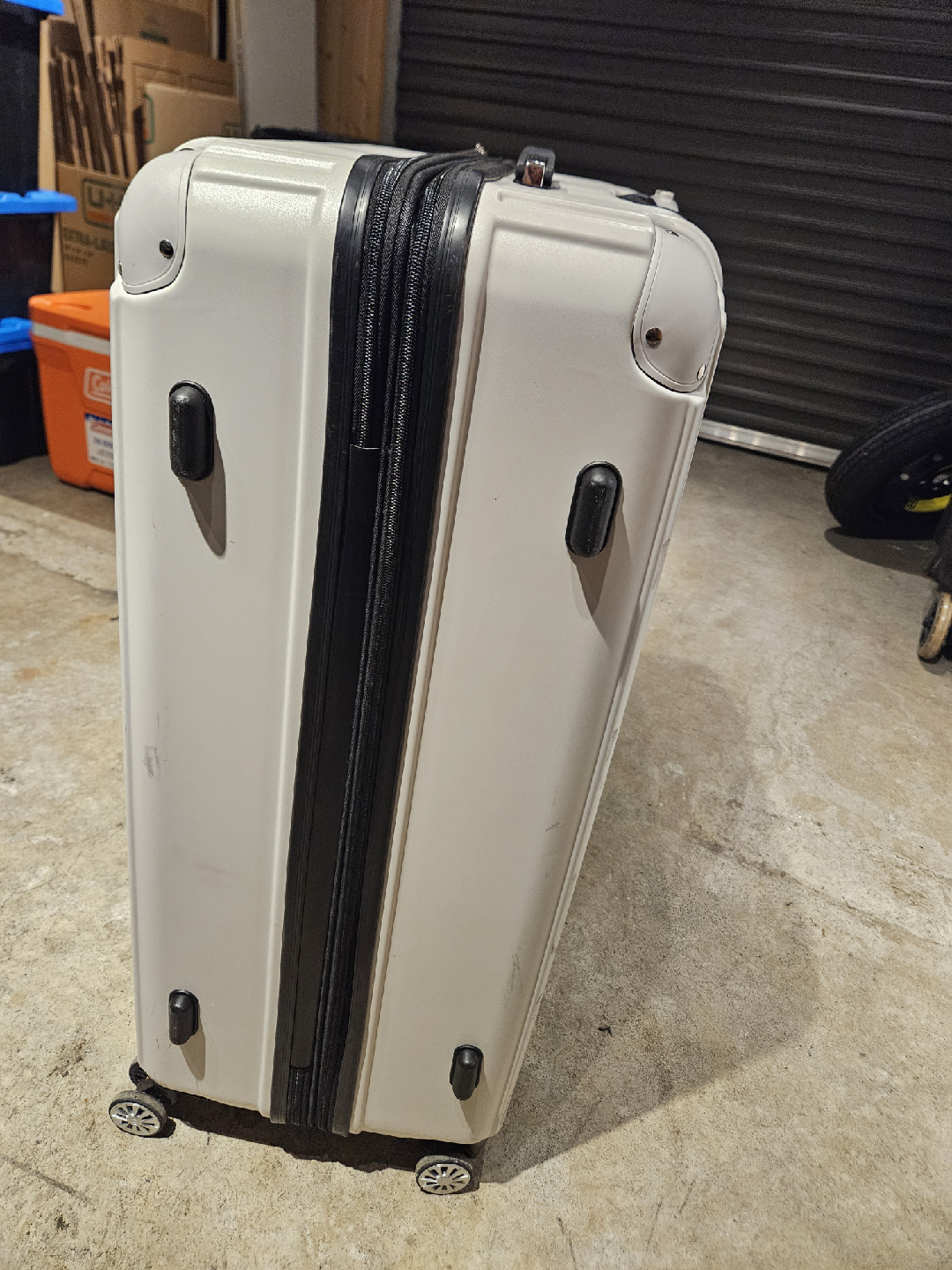 Traveler's Choice White Hardside Luggage - photo 2