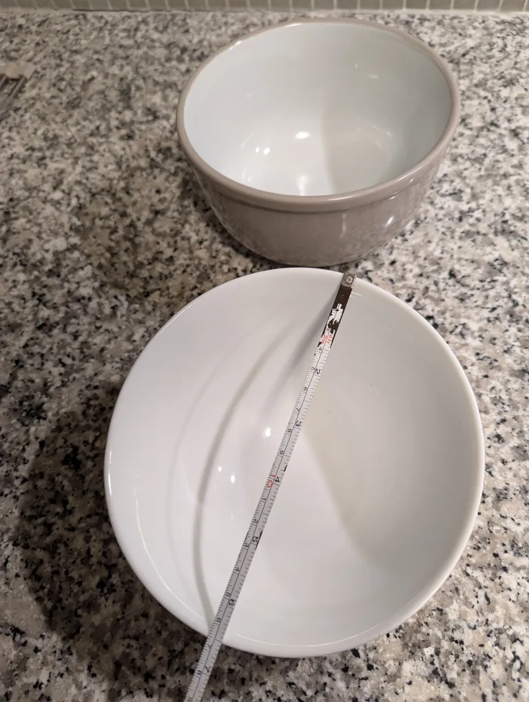 Two Ceramic Bowls image indicator(3)