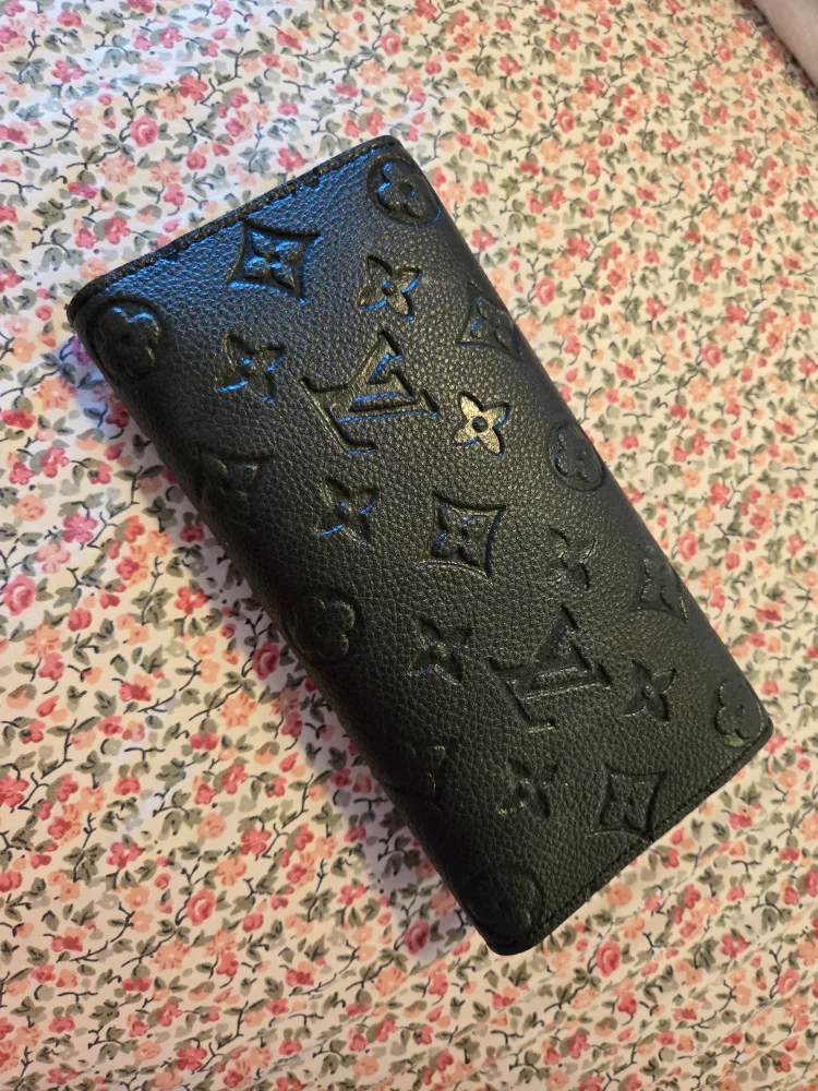 Louis Vuitton Empreinte Leather Wallet image indicator(2)