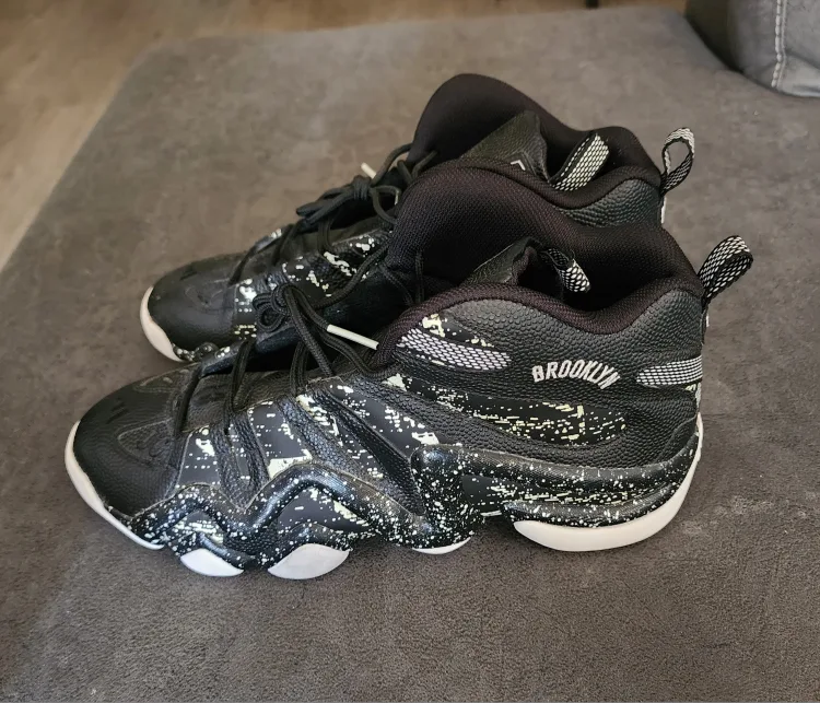 Adidas Crazy 8 Brooklyn Nets Basketball Shoes image indicator(2)