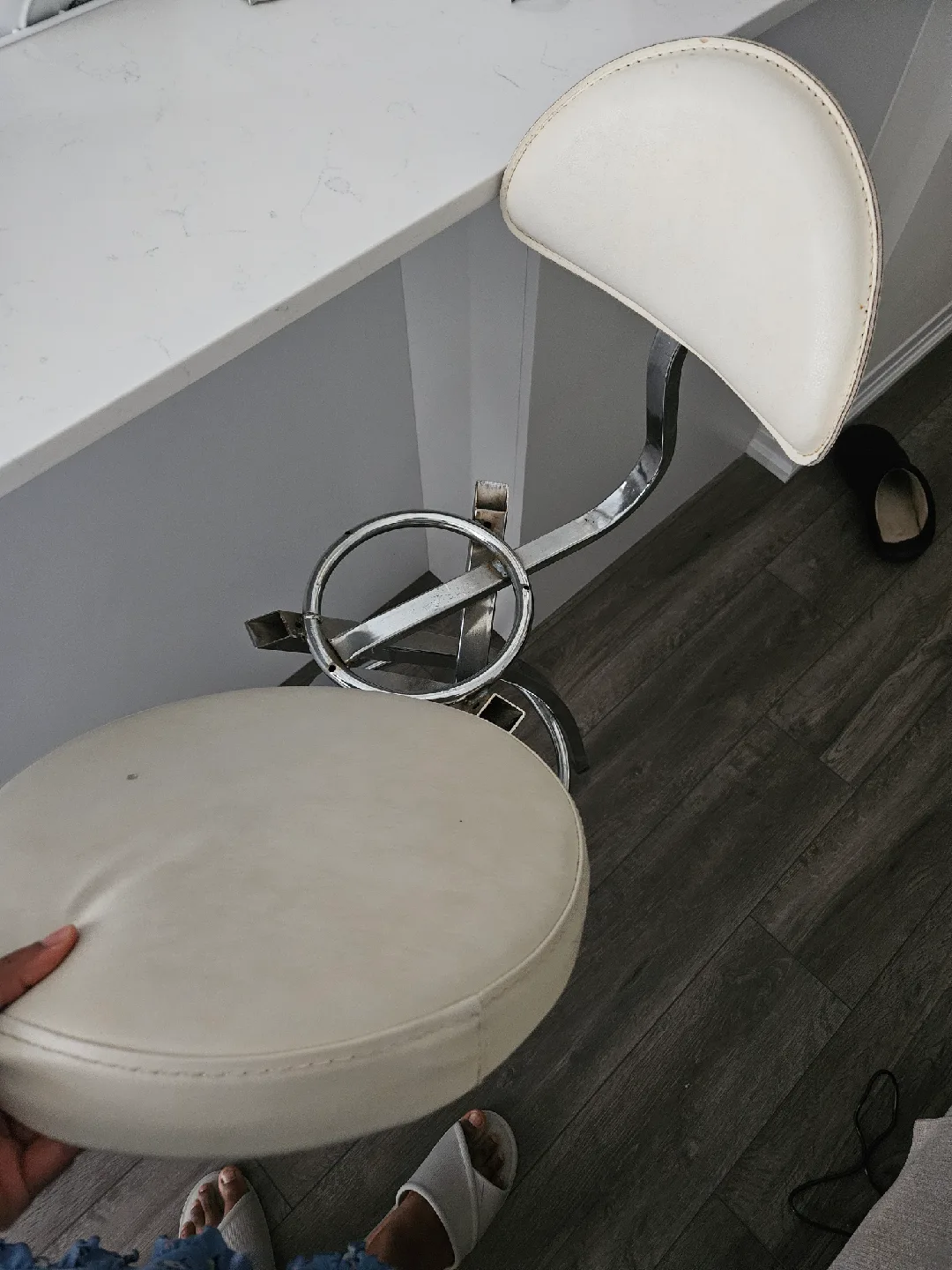 Set of 3 Bar Stools - Cream & Chrome 🥕 image indicator(3)