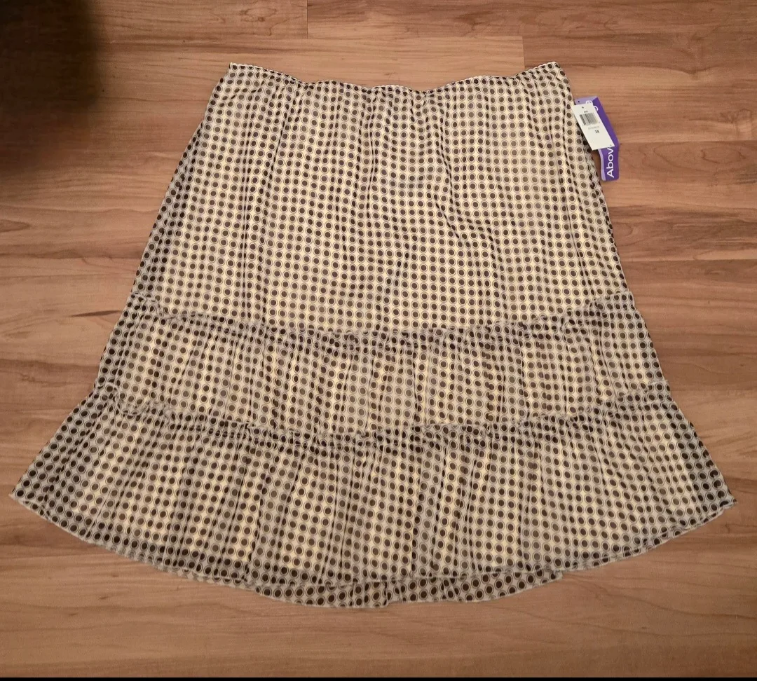 NEW Plus Size Skirt - Size 3X thumbnail