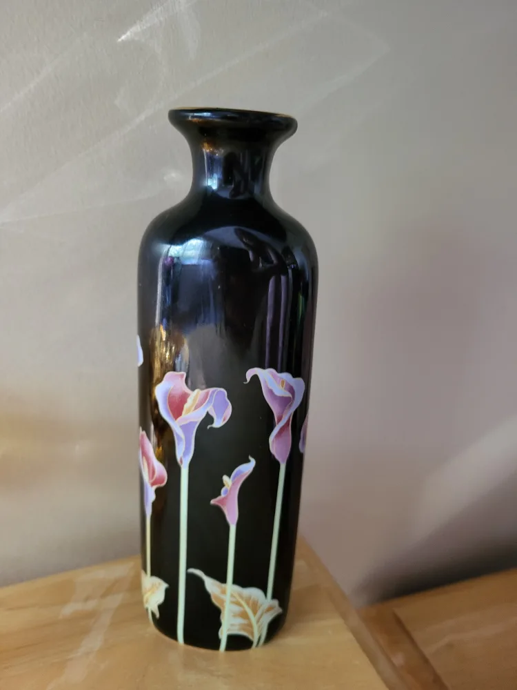 Black Vase with Floral Design thumbnail