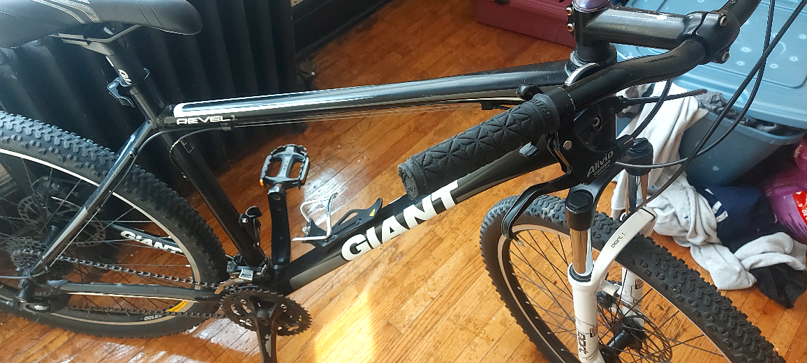 Giant Revel 1 Mountain Bike - photo 2